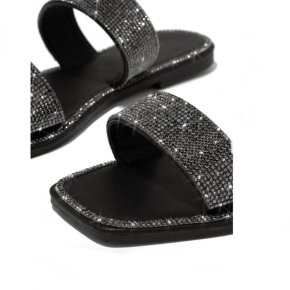 !! NEW !! Embellished Double Strap Square Toe Sandals in Black - Picture 3 of 10